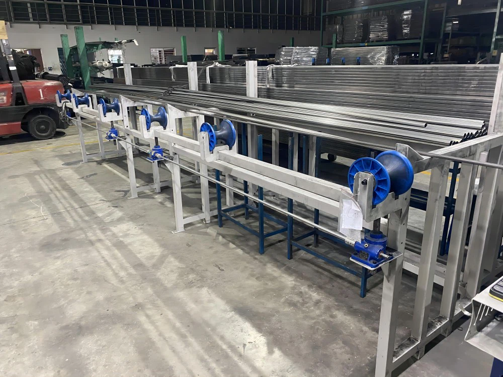 Высокоскоростной лазерный труборез Anji Jinke LPC80-B5-DF6000 изображение