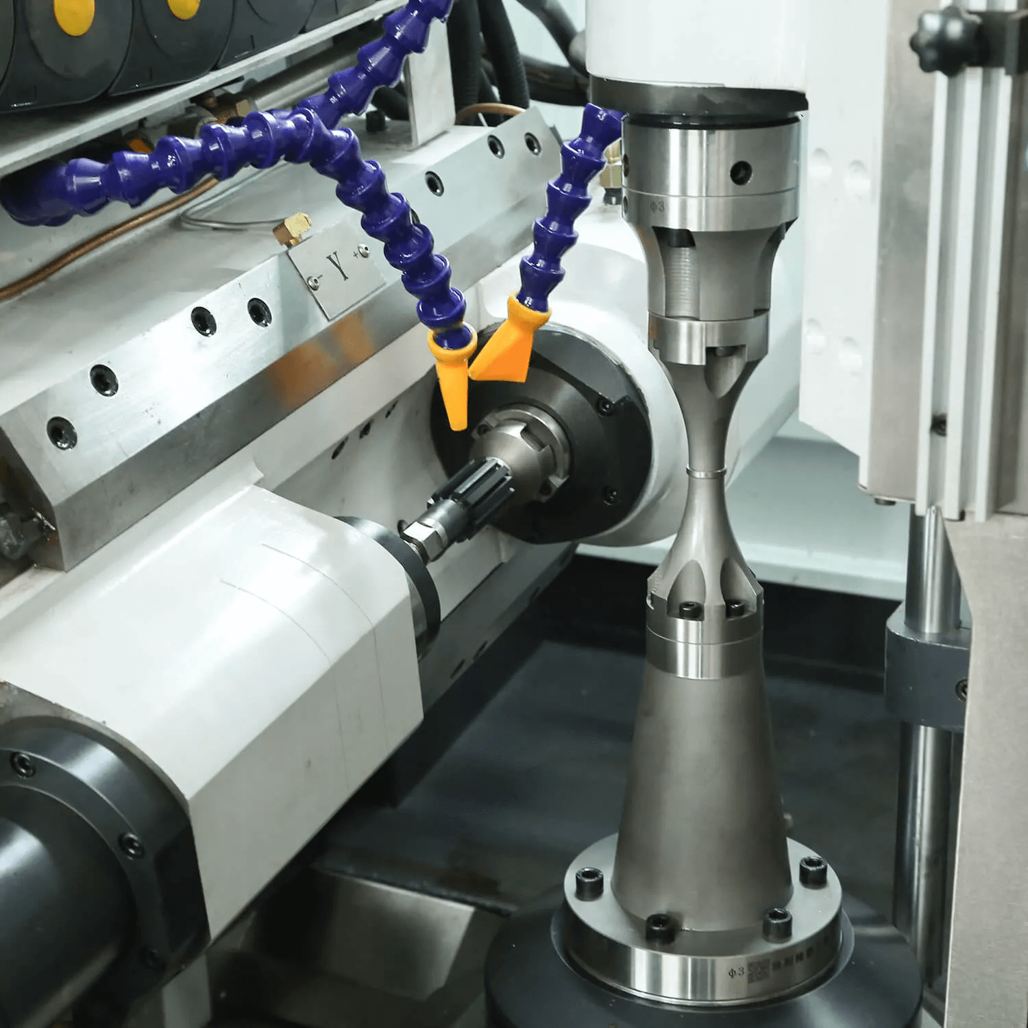 Зубофрезерный станок с ЧПУ ZF150СNC6 изображение