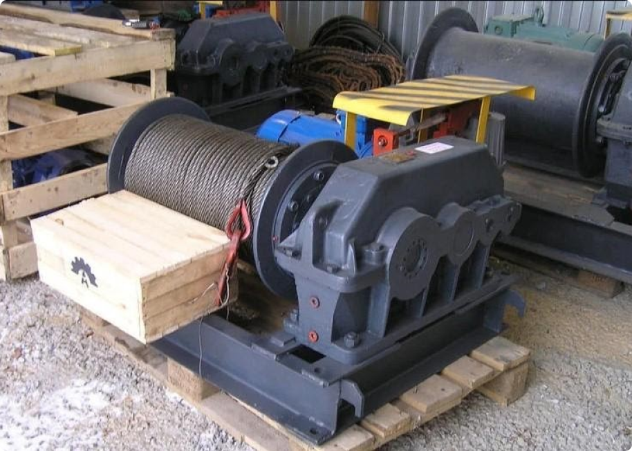 Лебедка для транспортировки станка.jpg