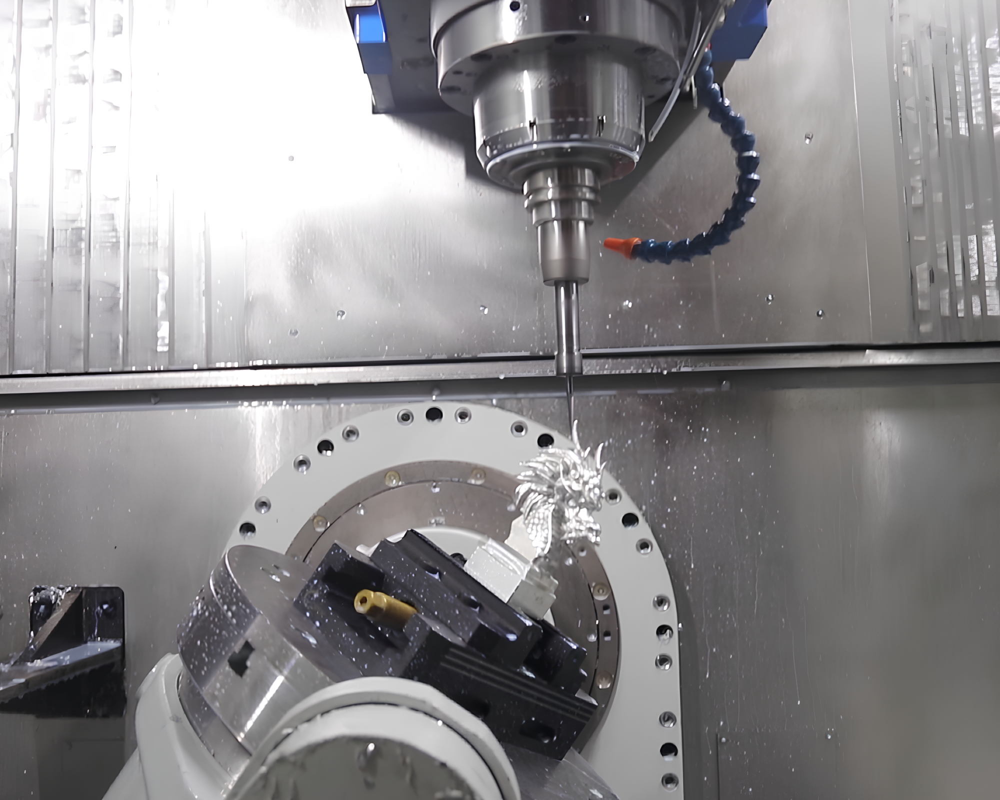 5-осевой обрабатывающий центр с ЧПУ SUE-400A изображение